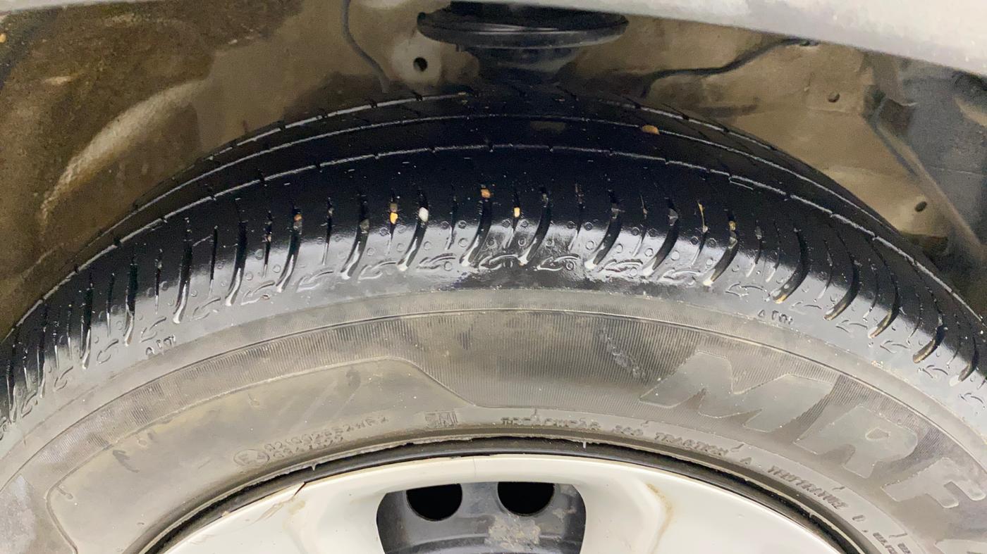 2021 Maruti S PRESSO VXI CNG, CNG, Manual, 32,177 km, Right Front Tyre Tread
