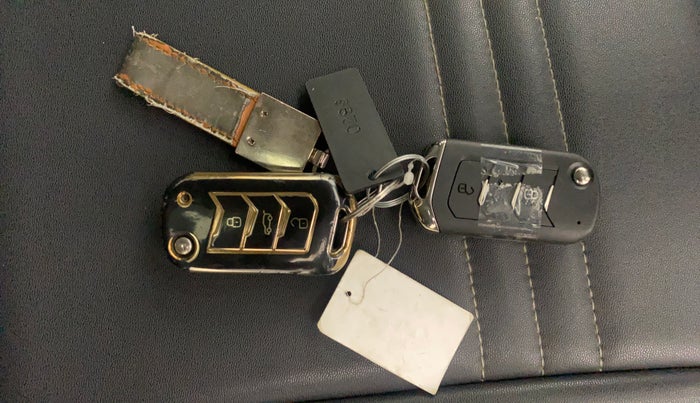 2023 Mahindra XUV700 AX 5 D MT 7 STR, Diesel, Manual, 39,064 km, Key Close Up