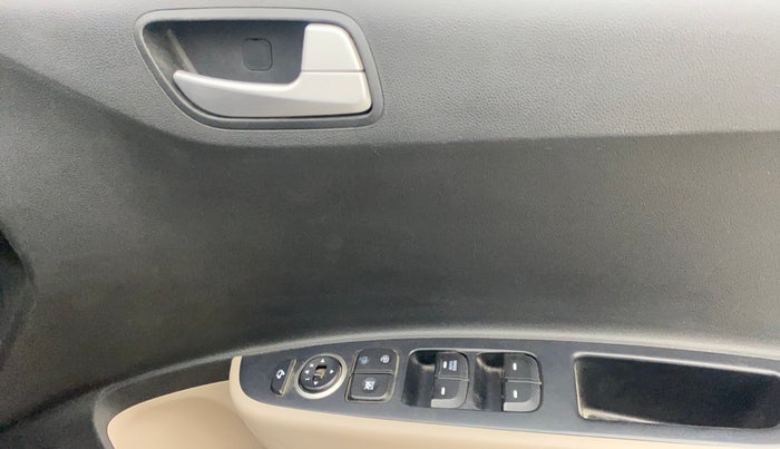 2017 Hyundai Grand i10 ASTA 1.2 KAPPA VTVT, Petrol, Manual, 49,977 km, Driver Side Door Panels Control