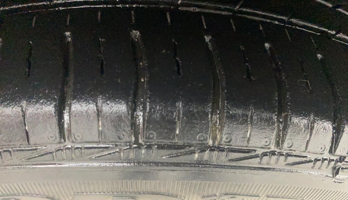 2017 Hyundai Grand i10 ASTA 1.2 KAPPA VTVT, Petrol, Manual, 49,977 km, Left Front Tyre Tread