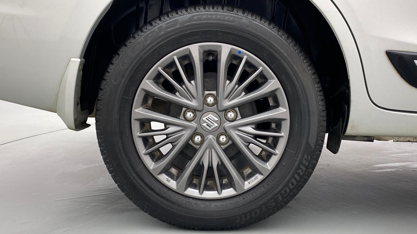 2019 Maruti Ertiga ZXI SMART HYBRID AT, Petrol, Automatic, 30,175 km, Right Rear Wheel