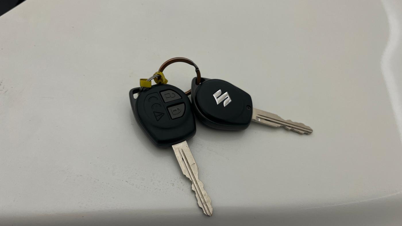 2024 Maruti FRONX DELTA PLUS 1.2L AGS, Petrol, Automatic, 25,197 km, Key Close Up