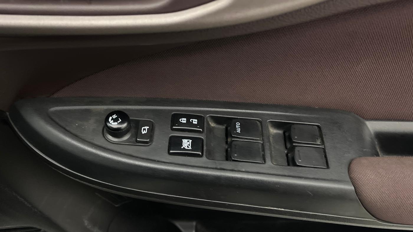 2024 Maruti FRONX DELTA PLUS 1.2L AGS, Petrol, Automatic, 25,197 km, Driver Side Door Panels Control