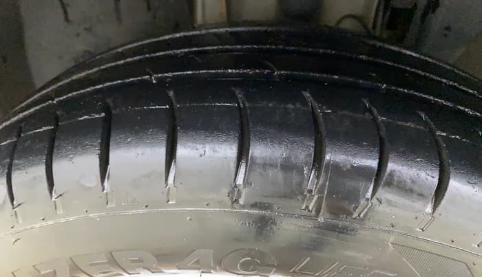 2021 Renault TRIBER RXT, CNG, Manual, 91,304 km, Left Front Tyre Tread