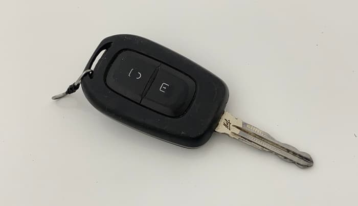 2021 Renault TRIBER RXT, CNG, Manual, 91,304 km, Key Close Up