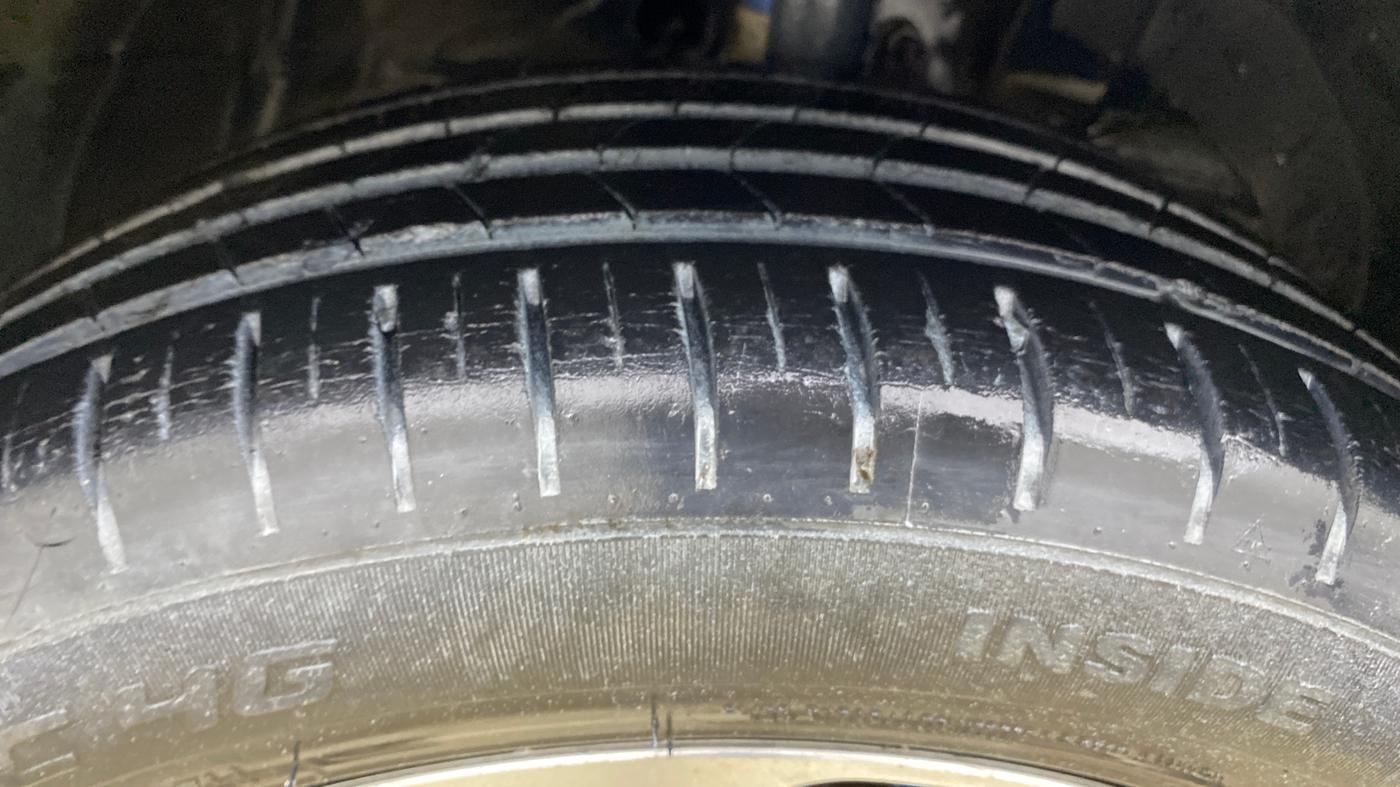 2021 Maruti Baleno ZETA PETROL 1.2, Petrol, Manual, 20,518 km, Right Front Tyre Tread