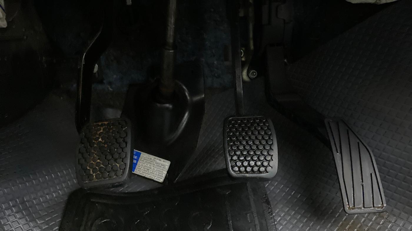 2019 Maruti Alto LXI O, Petrol, Manual, 26,485 km, Pedals