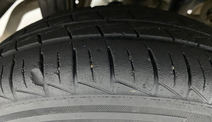 2019 Maruti Alto LXI O, Petrol, Manual, 26,485 km, Right Rear Tyre Tread