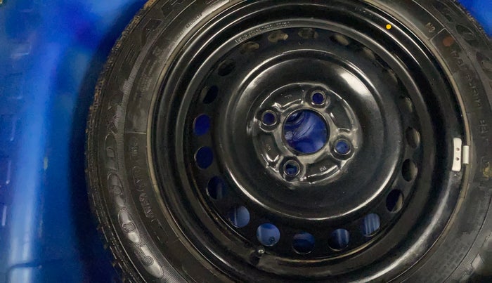 2014 Honda Brio VX MT, Petrol, Manual, 22,860 km, Spare Tyre