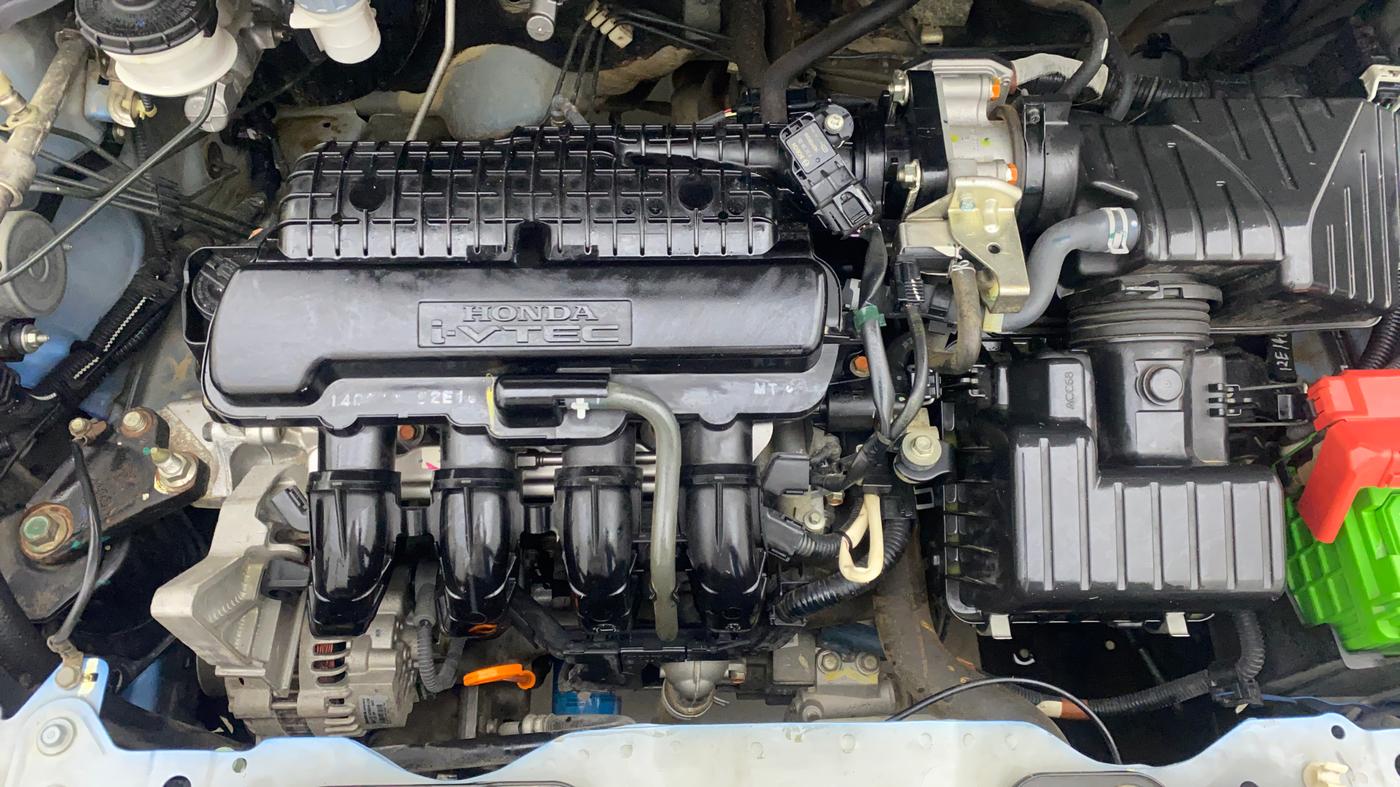 2014 Honda Brio VX MT, Petrol, Manual, 22,860 km, Engine View
