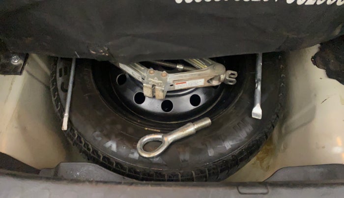 2012 Maruti Swift Dzire VXI, CNG, Manual, 59,817 km, Spare Tyre