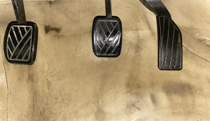 2012 Maruti Swift Dzire VXI, CNG, Manual, 59,817 km, Pedals