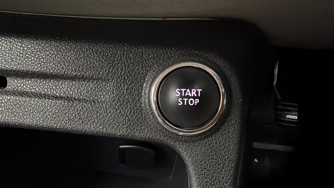 2018 Renault Captur RXT PETROL DUAL TONE, Petrol, Manual, 58,516 km, Keyless Start/ Stop Button