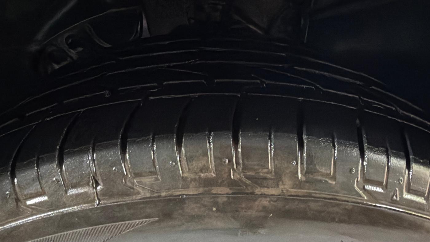2018 Renault Captur RXT PETROL DUAL TONE, Petrol, Manual, 58,516 km, Left Front Tyre Tread