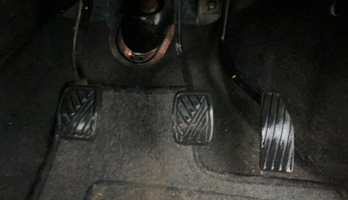 2018 Maruti Wagon R 1.0 VXI, Petrol, Manual, 35,511 km, Pedals