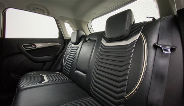 2018 Maruti Vitara Brezza ZDI PLUS AT DUAL TONE, Diesel, Automatic, 72,152 km, Right Side Rear Door Cabin