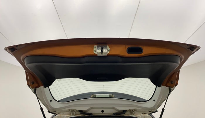 2018 Maruti Vitara Brezza ZDI PLUS AT DUAL TONE, Diesel, Automatic, 72,152 km, Boot Door Open