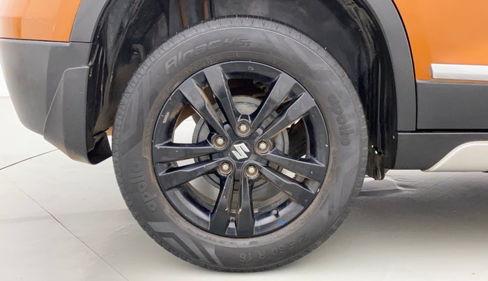 2018 Maruti Vitara Brezza ZDI PLUS AT DUAL TONE, Diesel, Automatic, 72,152 km, Right Rear Wheel