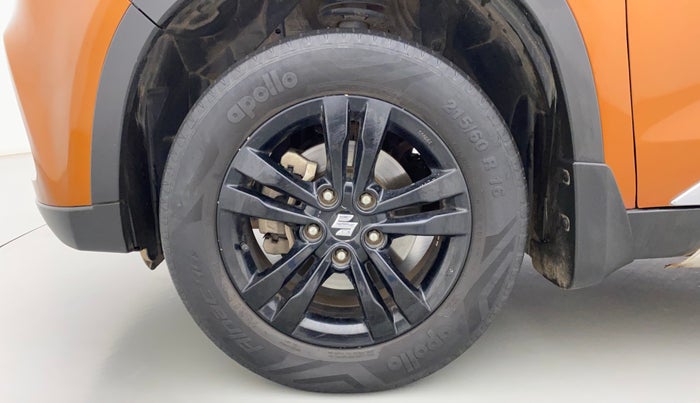 2018 Maruti Vitara Brezza ZDI PLUS AT DUAL TONE, Diesel, Automatic, 72,152 km, Left Front Wheel
