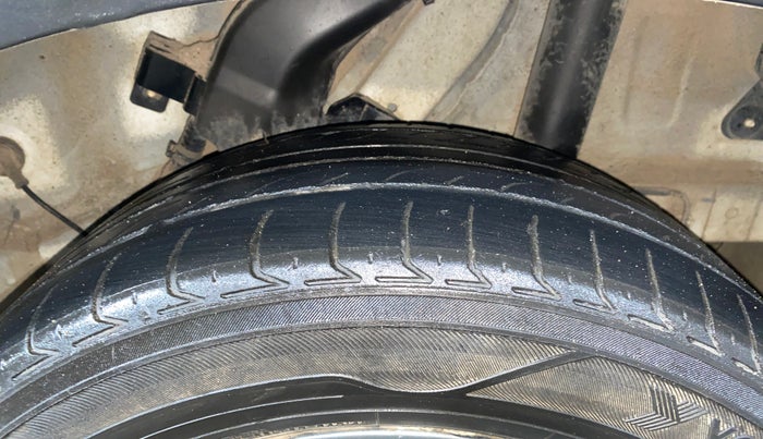 2019 Hyundai VENUE SX(O) 1.4 CRDI, Diesel, Manual, 64,290 km, Left Rear Tyre Tread