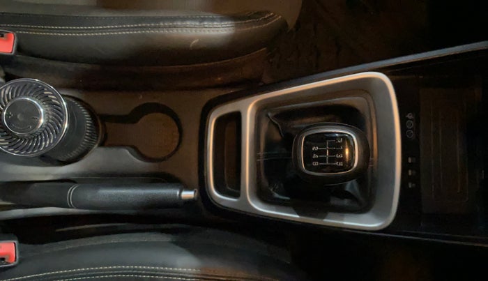 2019 Hyundai VENUE SX(O) 1.4 CRDI, Diesel, Manual, 64,290 km, Gear Lever