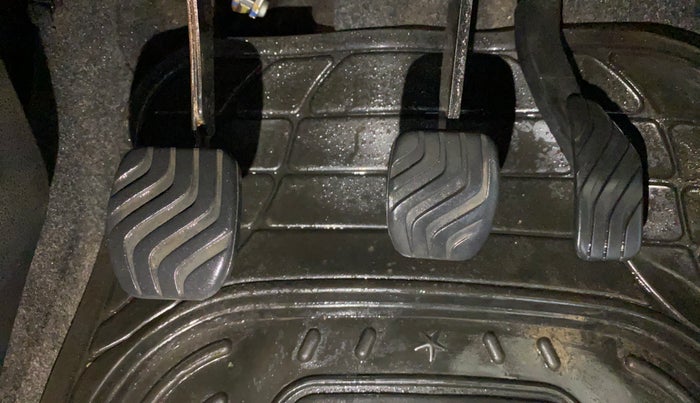 2019 Renault Kwid RXL, Petrol, Manual, 28,948 km, Pedals