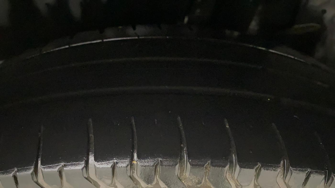 2020 Maruti Dzire VXI, Petrol, Manual, 41,988 km, Left Rear Tyre Tread