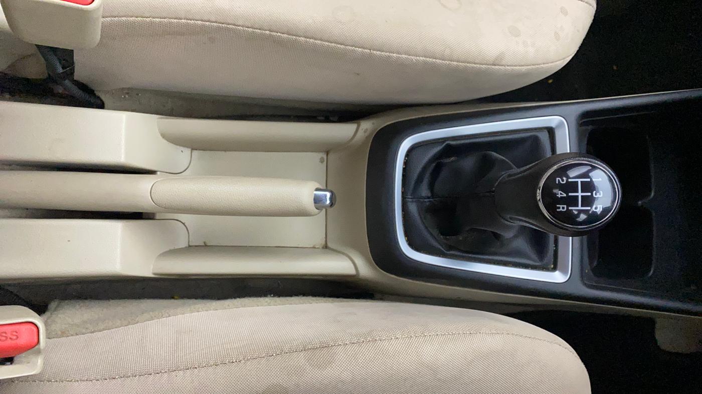 2020 Maruti Dzire VXI, Petrol, Manual, 41,988 km, Gear Lever