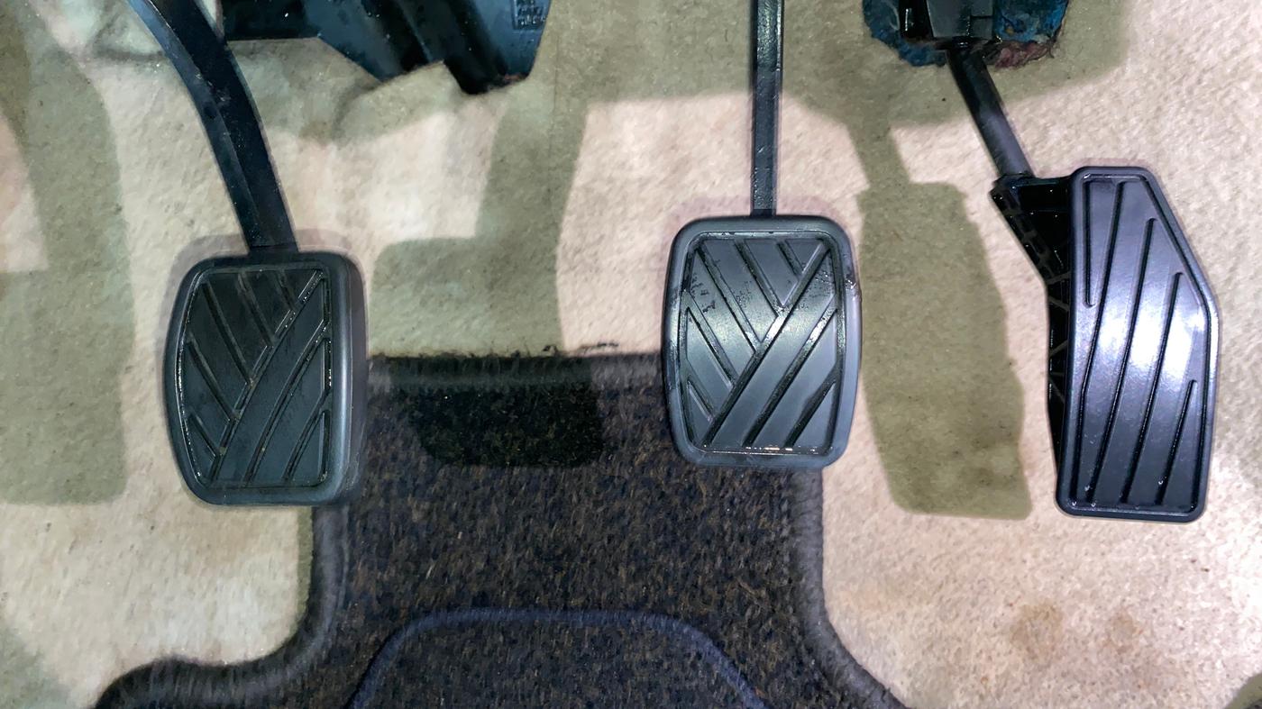 2020 Maruti Dzire VXI, Petrol, Manual, 41,988 km, Pedals