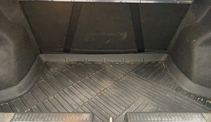 2020 Maruti Dzire VXI, Petrol, Manual, 41,988 km, Boot Inside