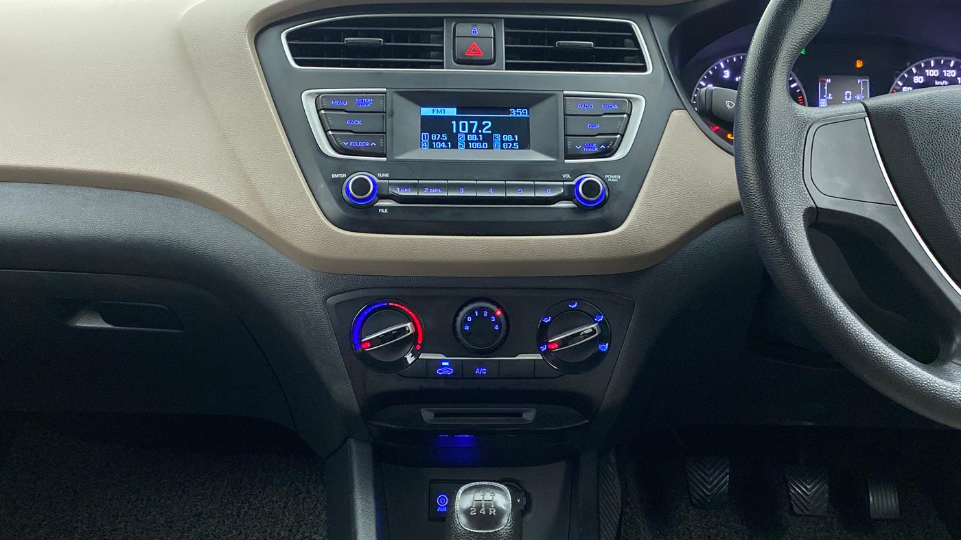 2018 Hyundai Elite i20 Magna Executive 1.2, Petrol, Manual, 21,387 km, Air Conditioner