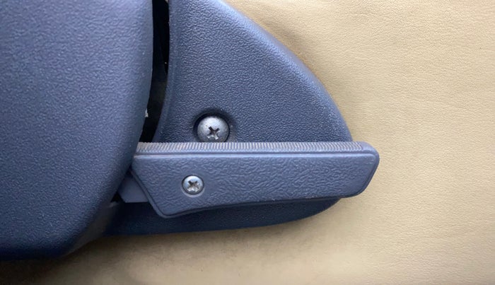 2015 Maruti Alto 800 LXI, Petrol, Manual, 28,344 km, Driver Side Adjustment Panel