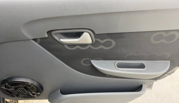 2015 Maruti Alto 800 LXI, Petrol, Manual, 28,344 km, Driver Side Door Panels Control