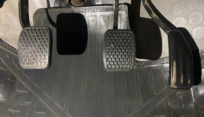 2015 Maruti Alto 800 LXI, Petrol, Manual, 28,344 km, Pedals