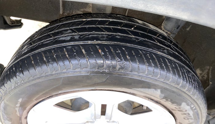 2021 Renault Kiger RXT MT, Petrol, Manual, 33,193 km, Right Rear Tyre Tread