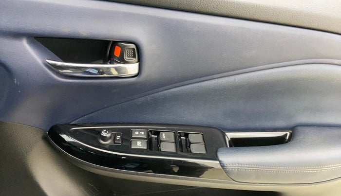 2023 Maruti Baleno ALPHA 1.2 AGS, Petrol, Automatic, 57,137 km, Driver Side Door Panels Control