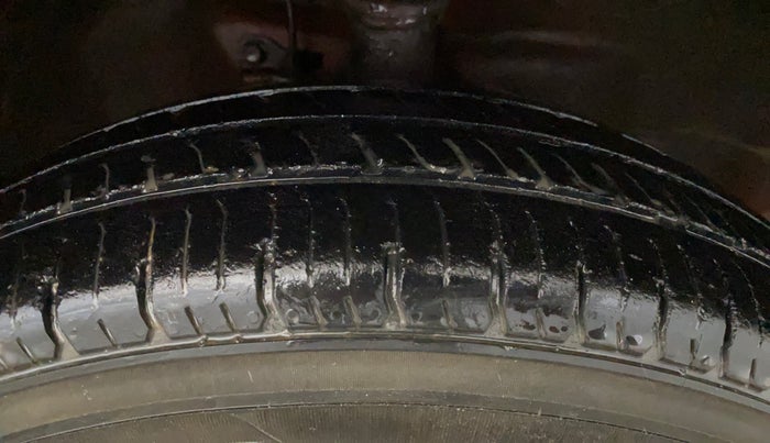2014 Maruti Wagon R 1.0 LXI CNG, CNG, Manual, 99,123 km, Right Front Tyre Tread