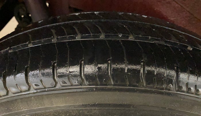 2014 Maruti Wagon R 1.0 LXI CNG, CNG, Manual, 99,123 km, Right Rear Tyre Tread