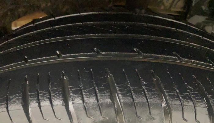 2016 Renault Duster RXL PETROL, Petrol, Manual, 52,815 km, Left Rear Tyre Tread