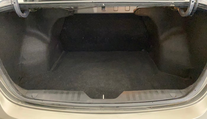 2019 Maruti Ciaz ALPHA  AT 1.5 SHVS PETROL, Petrol, Automatic, 35,780 km, Boot Inside
