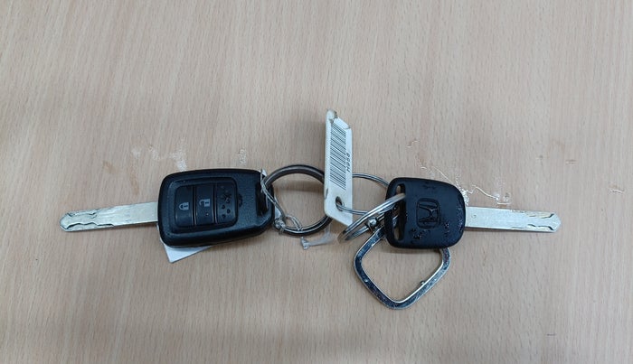 2020 Honda Amaze 1.2L I-VTEC S, Petrol, Manual, 45,447 km, Key Close Up