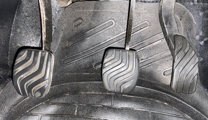 2017 Datsun Redi Go T (O), Petrol, Manual, 35,209 km, Pedals