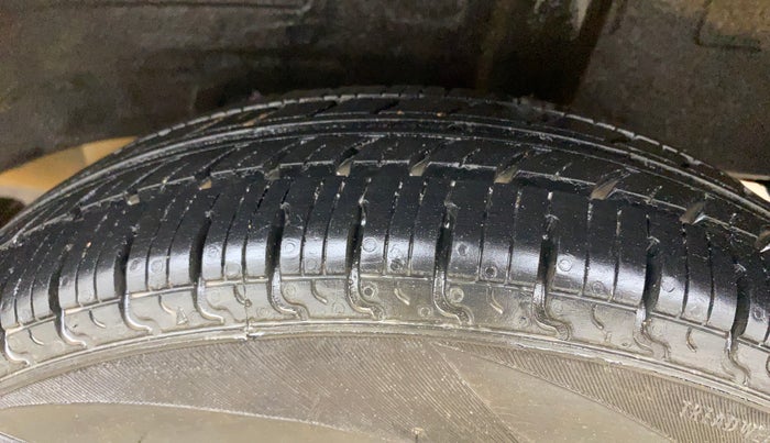 2017 Datsun Redi Go T (O), Petrol, Manual, 35,209 km, Left Rear Tyre Tread