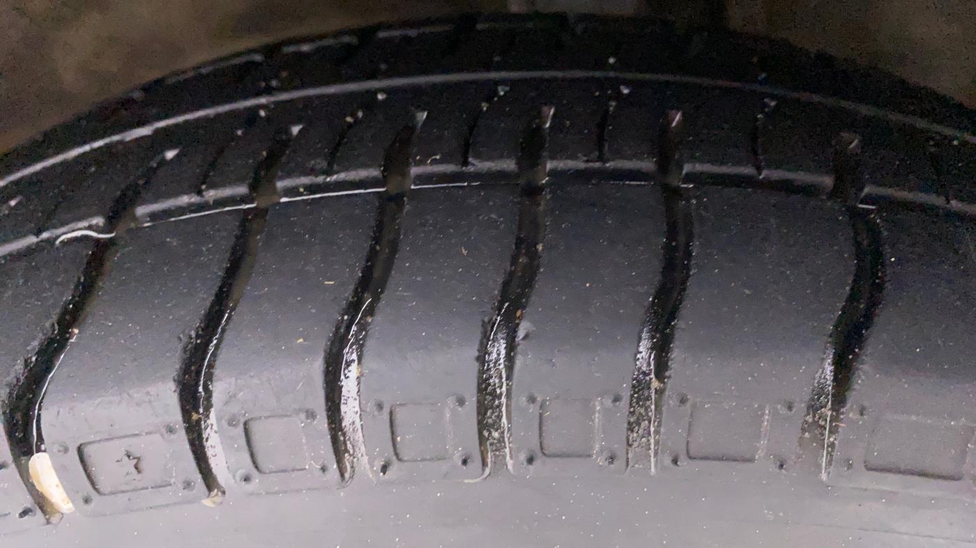 2018 Maruti Alto 800 LXI, Petrol, Manual, 22,613 km, Left Front Tyre Tread