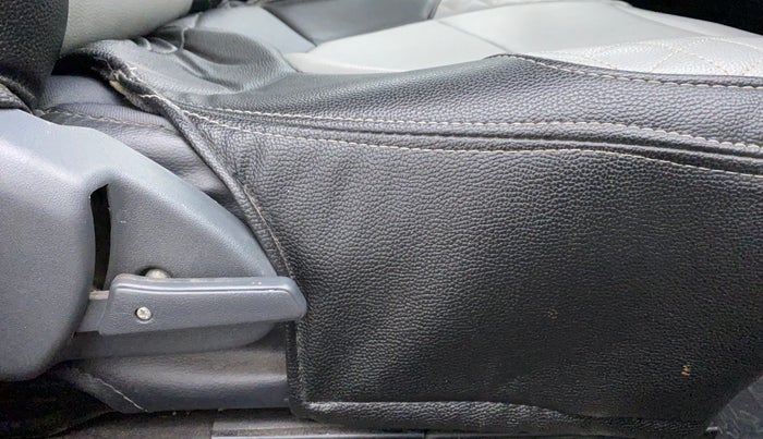 2018 Maruti Alto 800 LXI, Petrol, Manual, 22,613 km, Driver Side Adjustment Panel