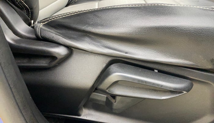 2024 Tata Tiago XT PETROL, Petrol, Manual, 4,702 km, Driver Side Adjustment Panel