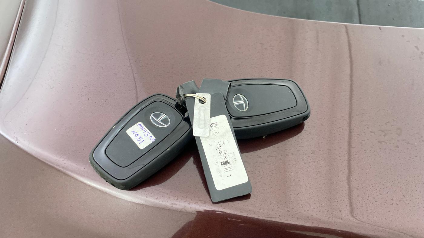 2022 Tata TIGOR XZ PLUS CNG, CNG, Manual, 37,191 km, Key Close Up