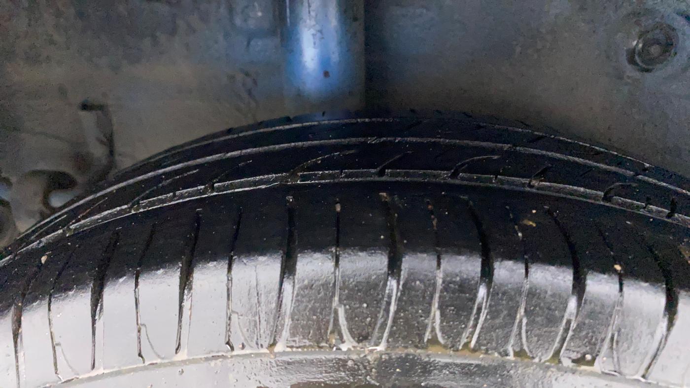 2014 Maruti Celerio VXI, Petrol, Manual, 80,924 km, Right Rear Tyre Tread