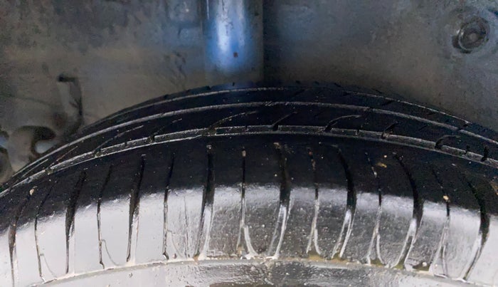 2014 Maruti Celerio VXI, Petrol, Manual, 80,924 km, Right Rear Tyre Tread