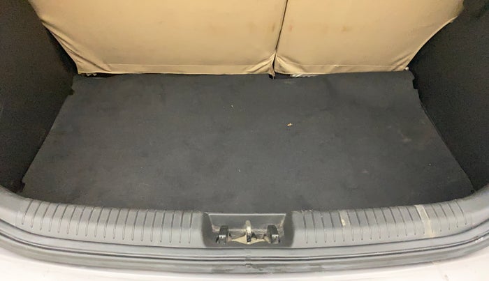 2014 Hyundai i20 SPORTZ 1.2, Petrol, Manual, 57,848 km, Boot Inside